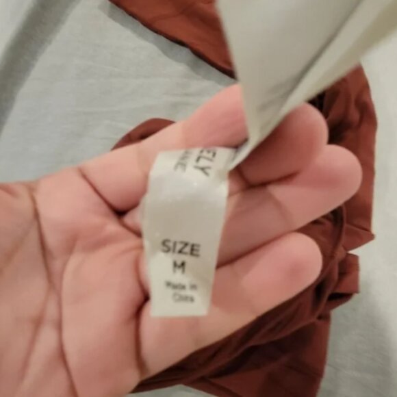 NWOT Lorna Jane Capris M - Picture 5 of 5